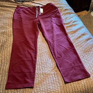 Burgundy figs yola scrubs XXL tall